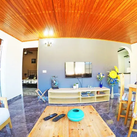 Apartment Nue Penthouse With Mountains And Sea Views *